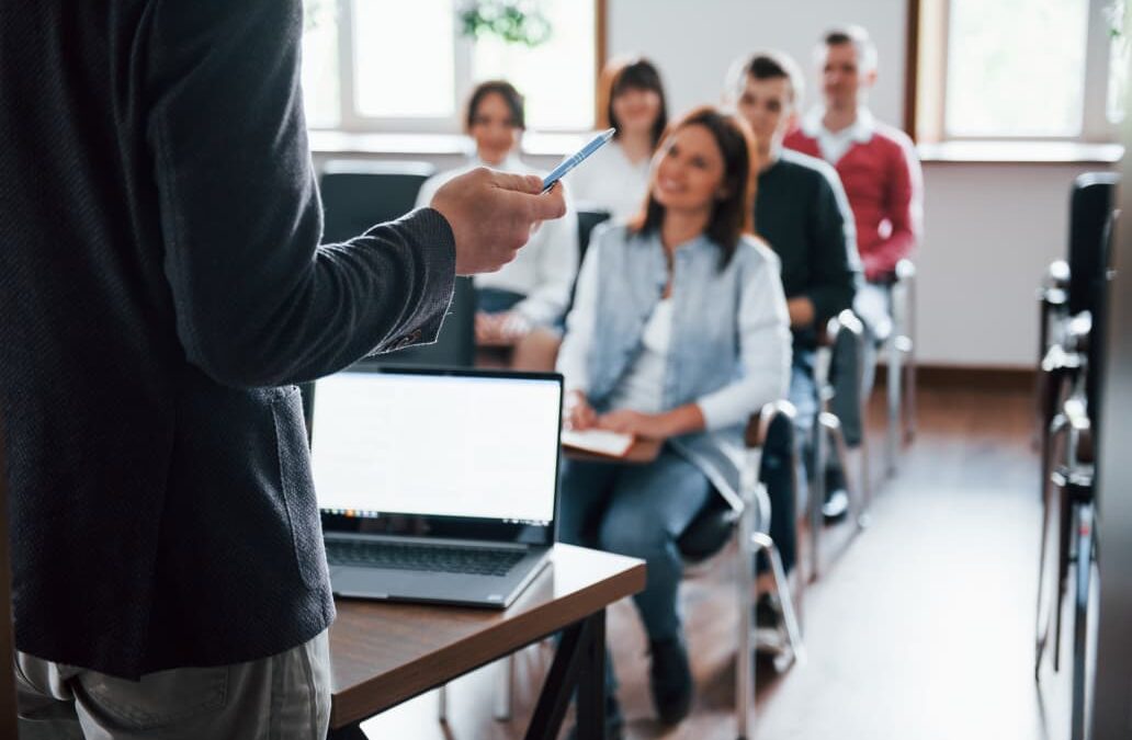 La Importancia de las Instituciones de Educación Superior en el Crecimiento Económico del País